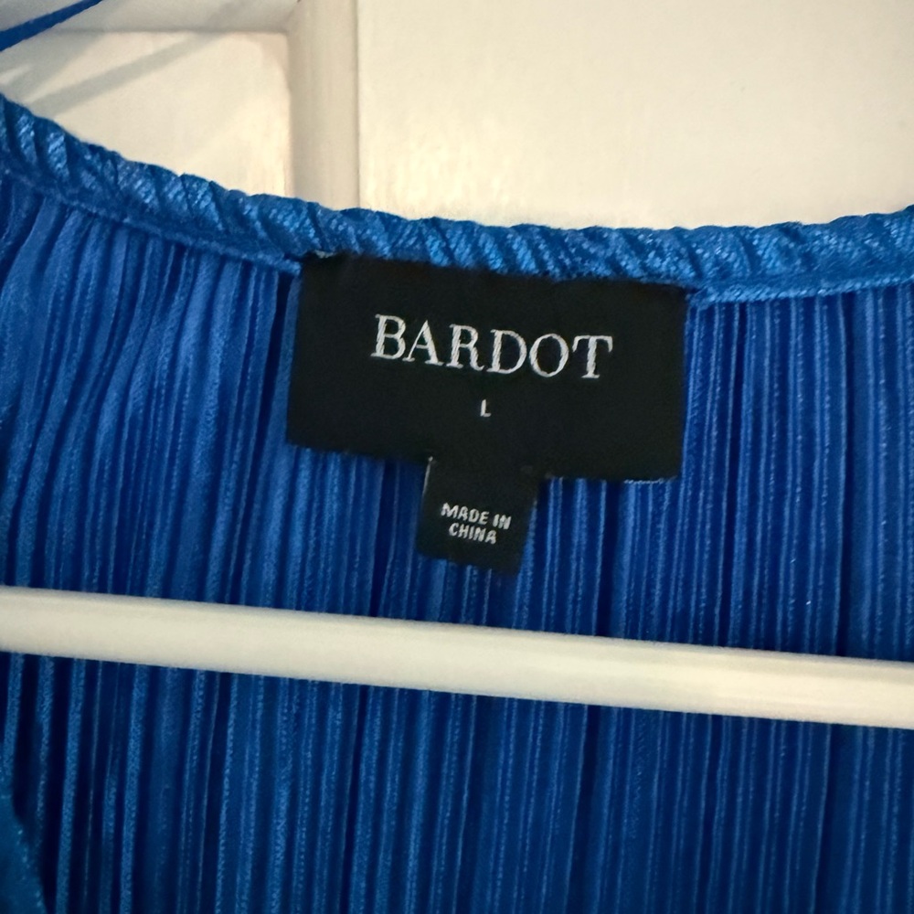 Bardot Long Sleeve Dress - Picture 2 of 3